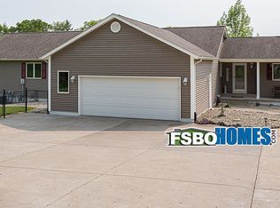 10322 80th St, Coal Valley, IL 61240