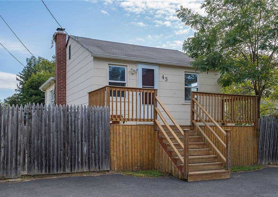 1st image of 43 Woodycrest Dr