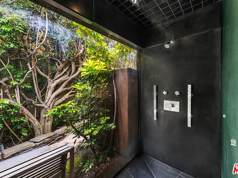 29020 Cliffside Dr — Photo 35