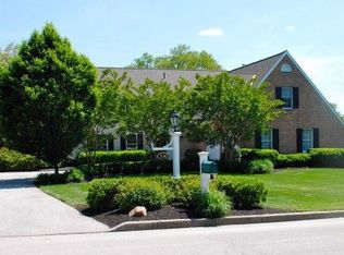 330 Dundee Dr, Blue Bell, PA 19422
