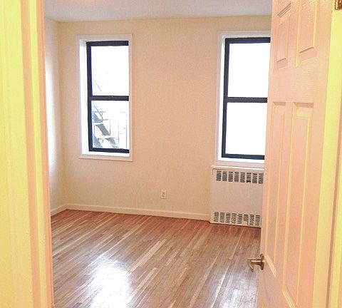 4th image of 3439 Knox Pl APT 6B