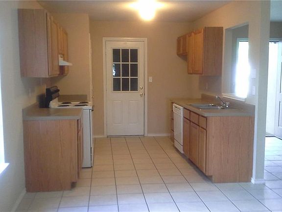 5th image of 1053 Misty Acres Dr