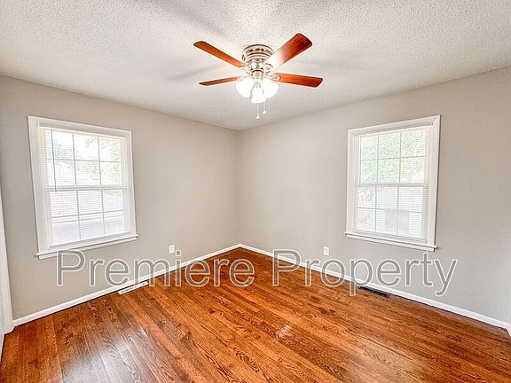 5th image of 11814 Fremont Ave