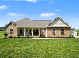 948 Goslin Branch Rd, Burns, TN 37029