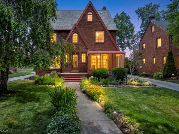 17120 Greenwood Ave, Cleveland, OH 44111