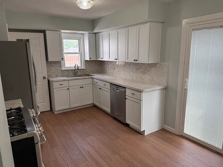 2701 Lincoln Ave — Photo 14