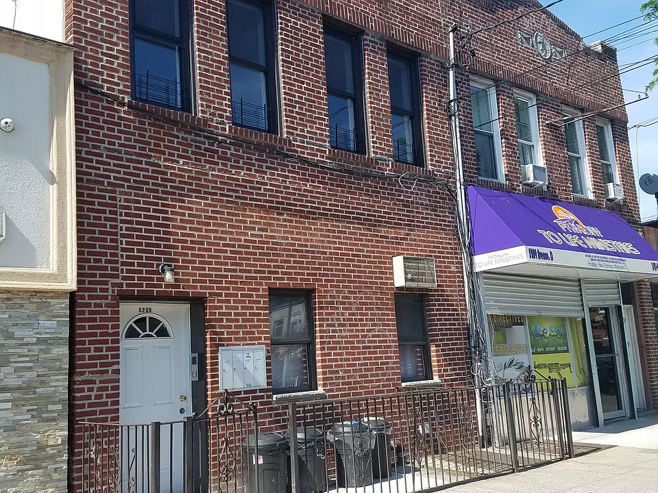 2nd image of 5205 Avenue D #4