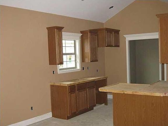 2nd image of 300 Sunflower Estates Ln