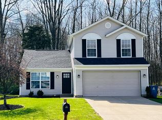 2055 River Birch Dr, Amelia, OH 45102