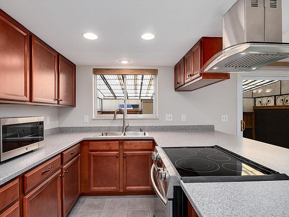 4th image of 9211 E Nassau Ave