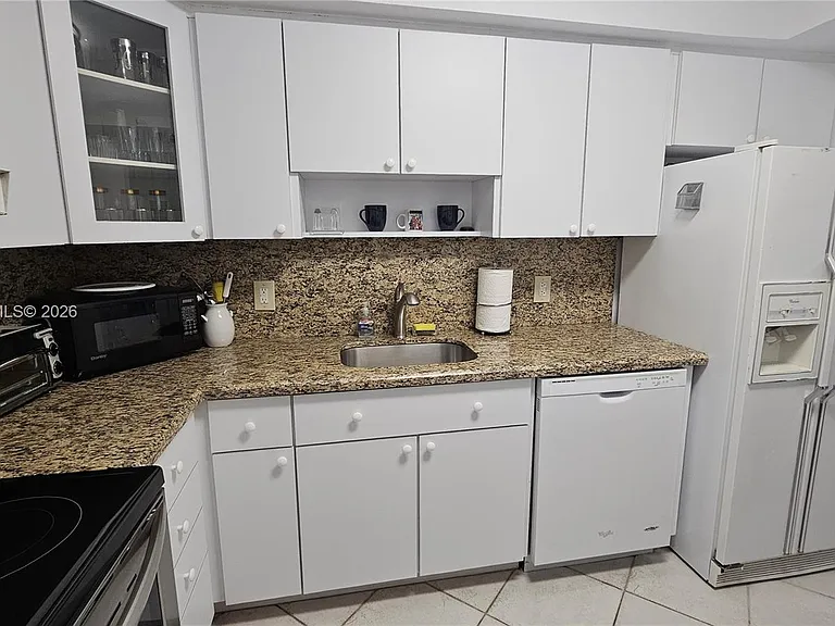 1980 S Ocean Dr #15K — Photo 5