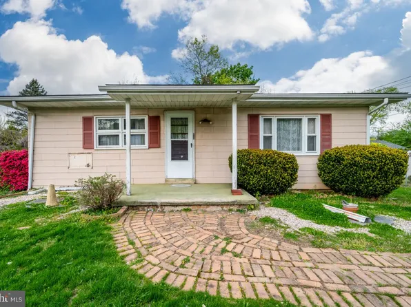 1430 Logan St, Reading, PA 19607