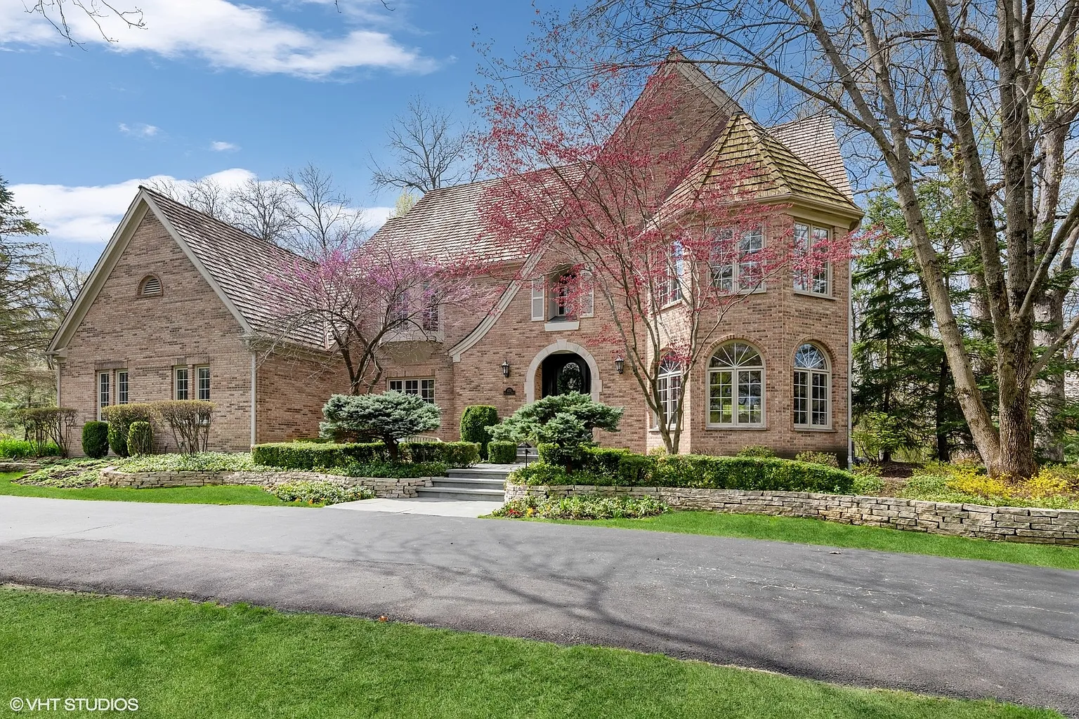 4721 Wellington Dr photo 1