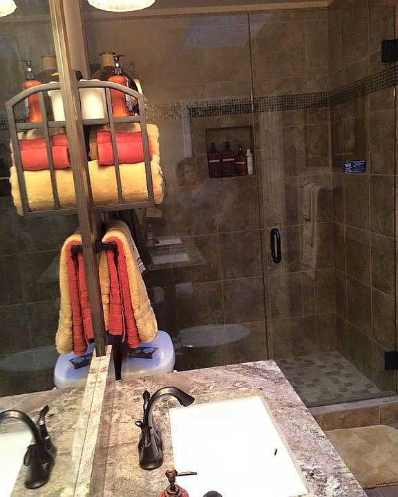 Upstairs guest bathroom