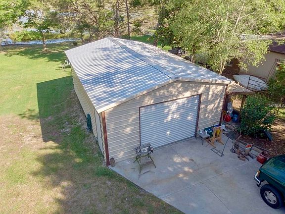2nd image of 2528 Park Lake Dr