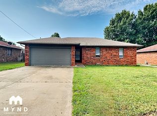 1140 W Lindberg St, Springfield, MO 65807