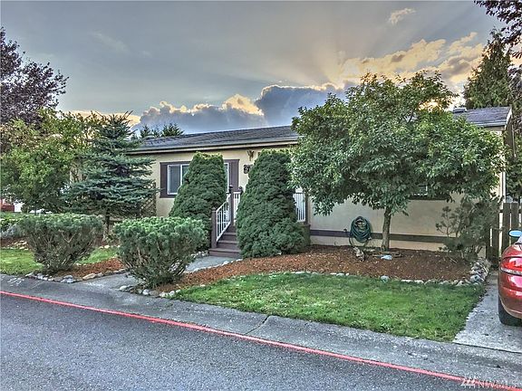 2nd image of 276 Grand Fir Dr