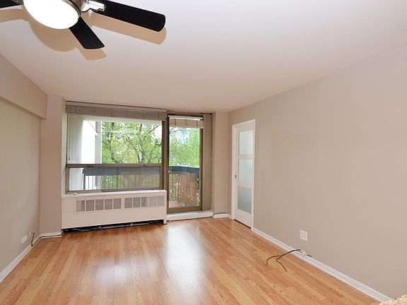 4th image of 1460 N Sandburg Ter APT 307