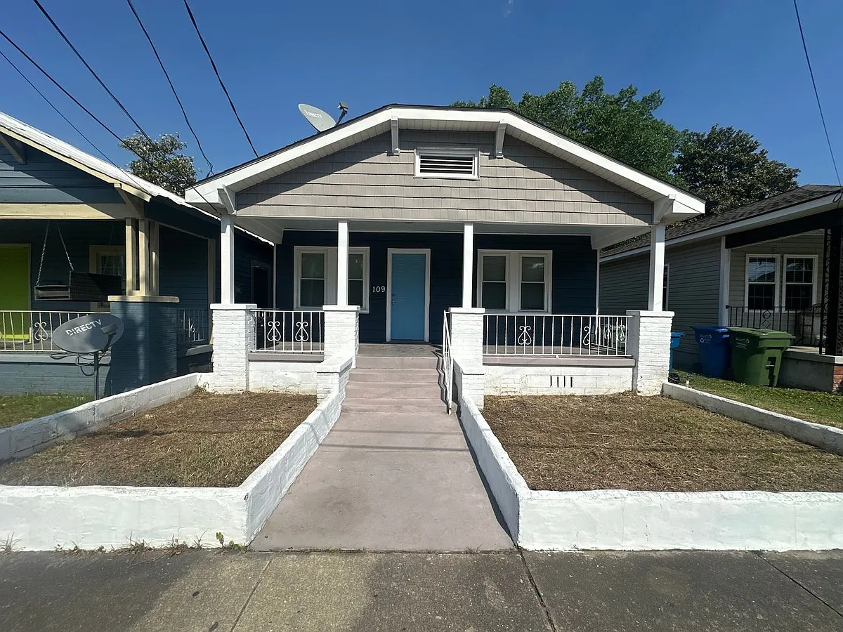 Photo 1 of 24 - 109 S 12th St - Wilmington, NC Primary Photo - 109 S 12th St