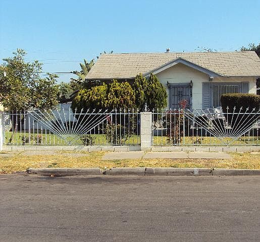 1st image of 129 E 119th St