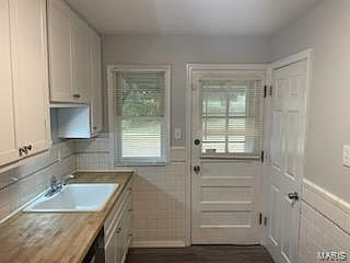 3rd image of 10532 Seaton Dr