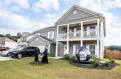 5 bed, 3.0 bath, 3124 sqft, $2,550 — Photo 2