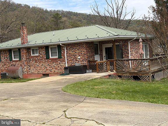 2nd image of 54 Ronace Ln