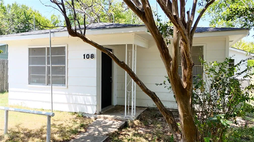4 bed, 1.5 bath, 1188 sqft, $1,725 — Photo 4