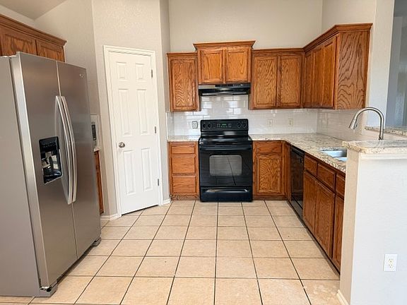 5th image of 2405 NW 162nd Ter