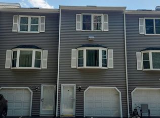 85 Tennis Plaza Rd Unit 10, Dracut, MA 01826
