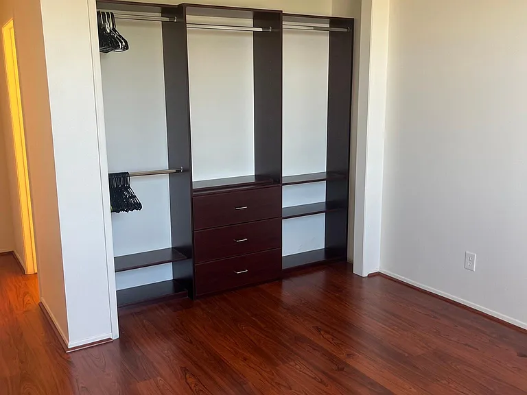 555 Maine Ave #323 — Photo 7
