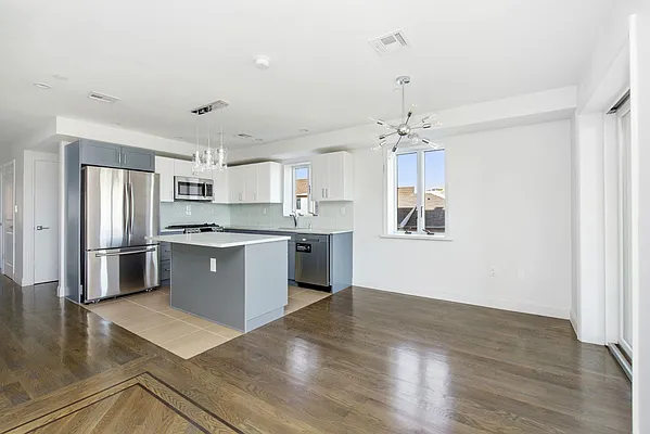 Rented by Keller Williams NYC | media 15