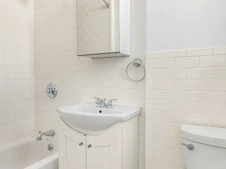 32-58 48th St #3L — Photo 7