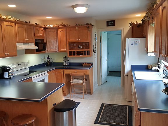 5th image of 1015 Goodsell St