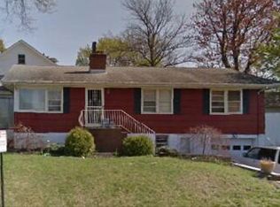 30 Fernwood Ter, Elizabeth, NJ 07208