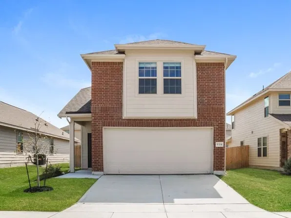 9314 Green Flora St, San Antonio, TX 78211