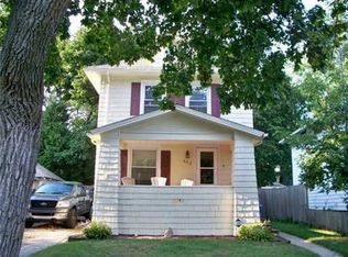 622 Lenore Ave, Lansing, MI 48910
