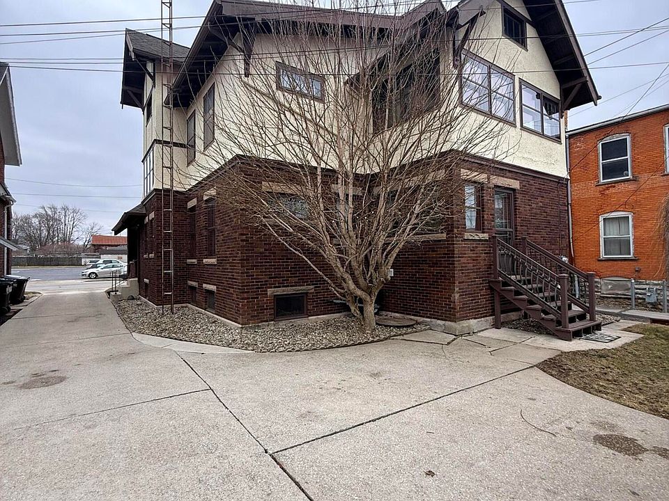 2nd image of 7 Main St