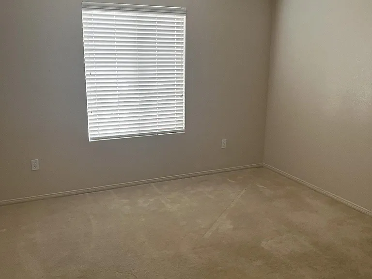 1267 Yucca Ln — Photo 8