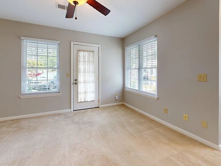 1203 Wilshire Cir — Photo 8
