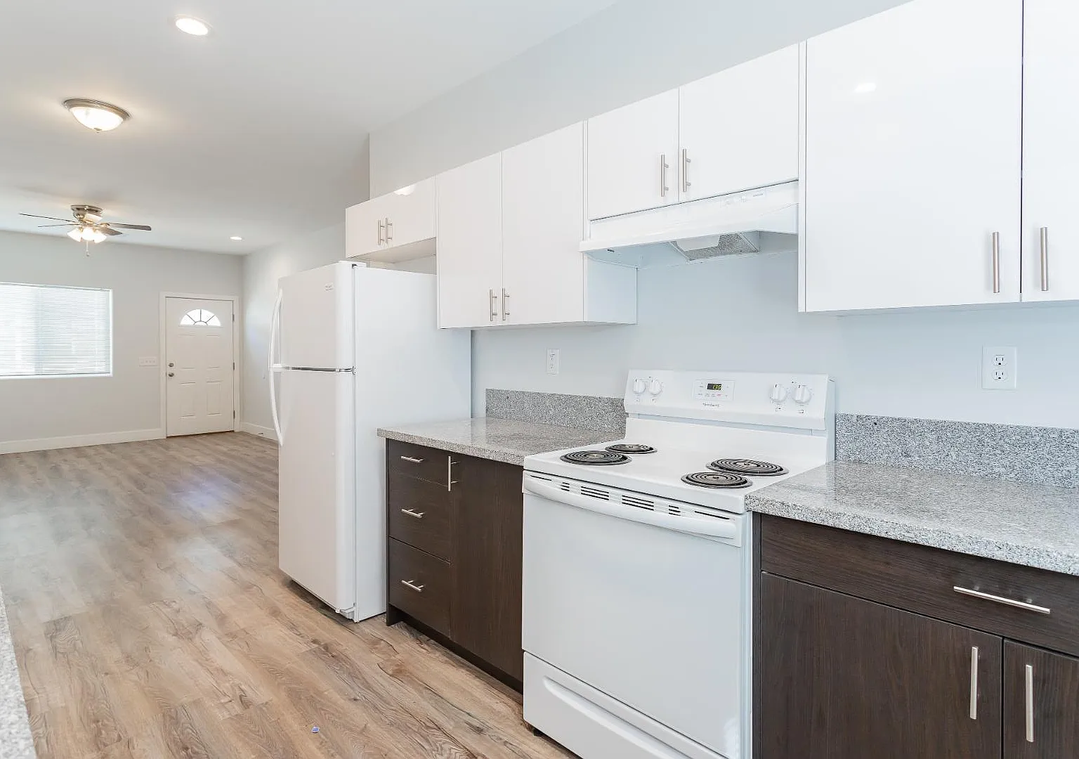 2 bed, 991 sqft, $1,249 — Photo 3