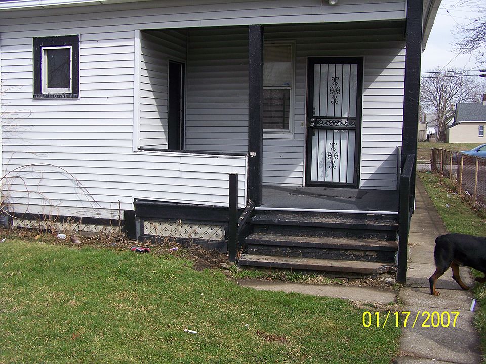 1st image of 3411 Sackett Ave