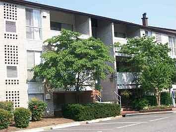 1st image of 5608 Bloomfield Dr APT 102