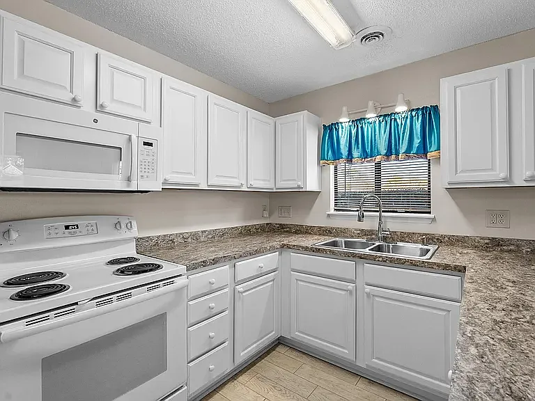 1850 Colony Dr #2S — Photo 29