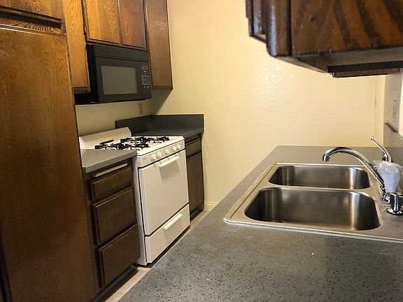 3rd image of 1969 S Beverly Glen Blvd APT 202