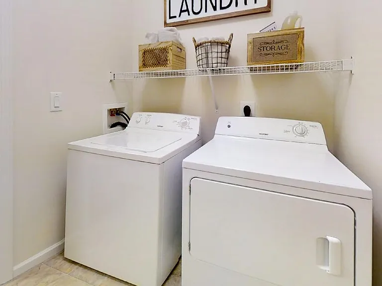 Windsor West | Specials Available — Photo 57
