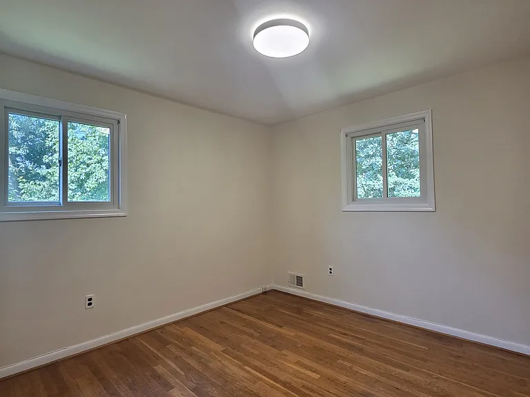 111 Tamarisk Ct — Photo 36
