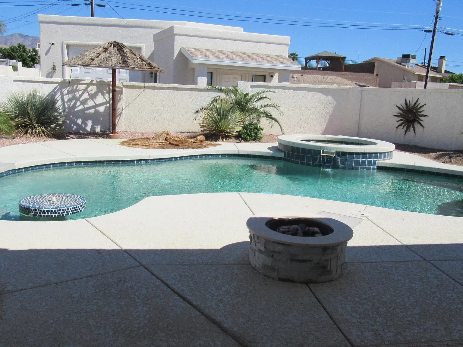 3 bed, 1500 sqft, $2,400 — Photo 2