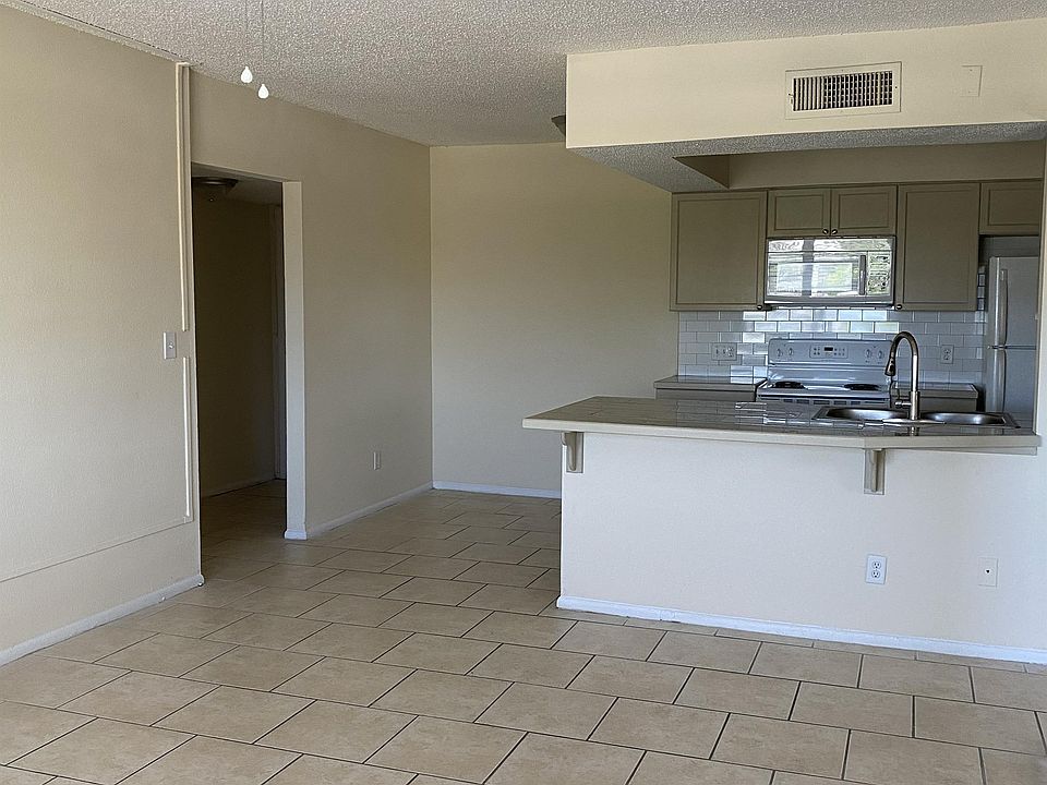 1st image of 7045 30th Ave N APT 25