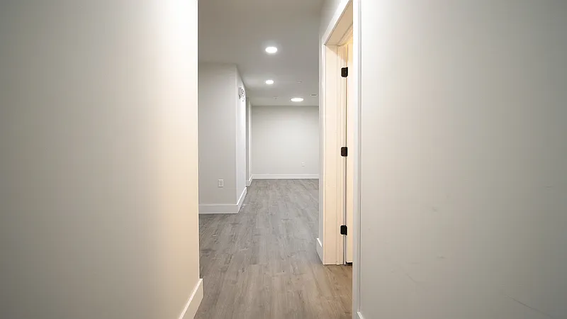 3 bed, 1.0 bath, $3,180 — Photo 3
